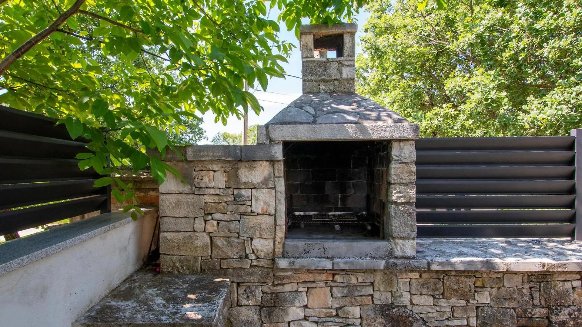 別荘 Gorgeous Home In Svetvinčenat